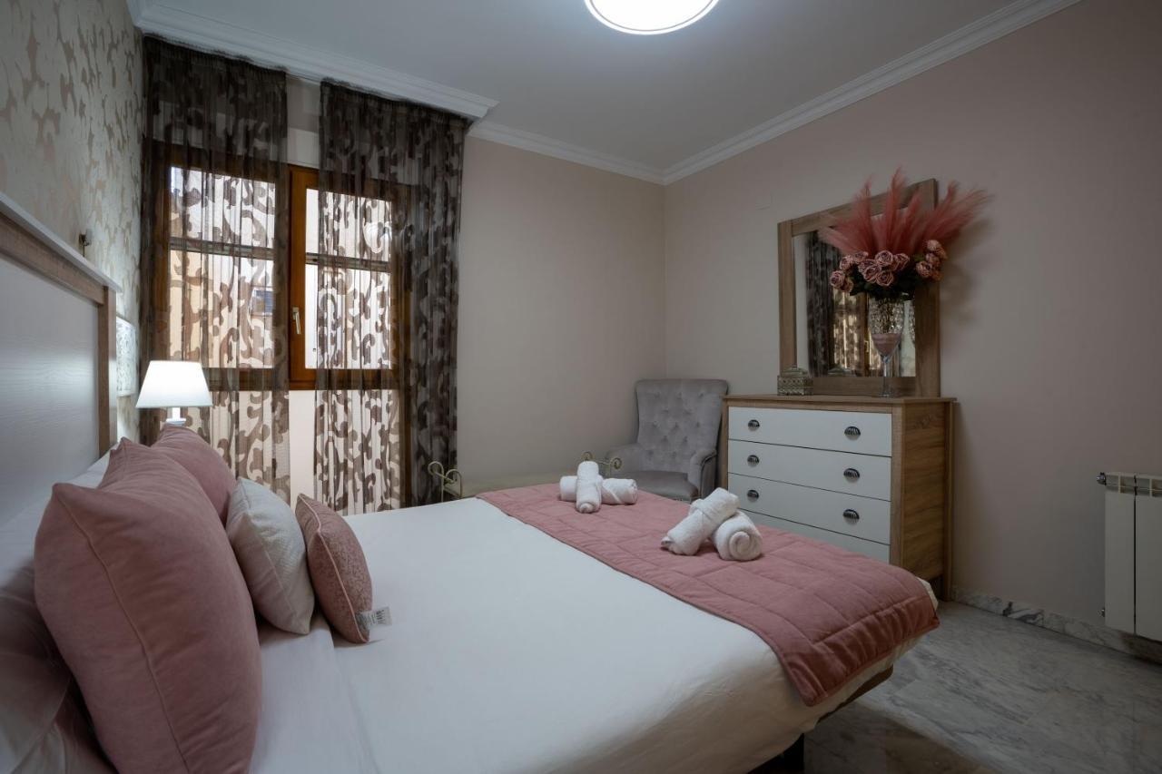 Reina Aixa- Apartamento Centro Granada Bagian luar foto