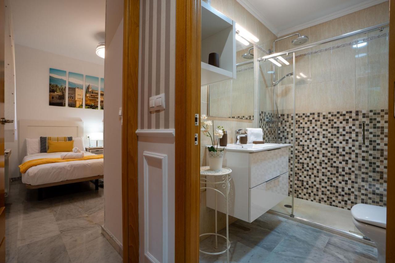 Reina Aixa- Apartamento Centro Granada Bagian luar foto